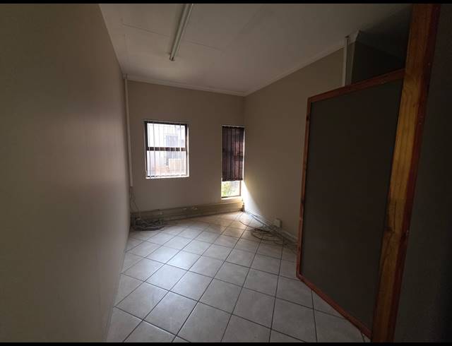 921.50M² BUSINESS TO LET IN SASOLBURG EXT 5